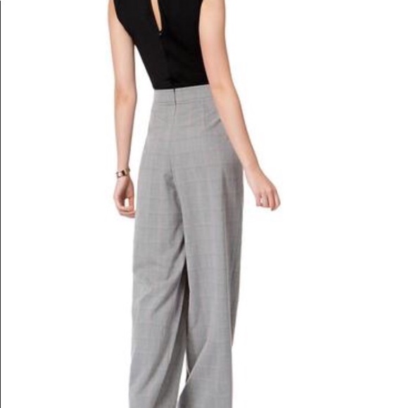 PLUS SIZE ROMPER - Picture 2 of 3